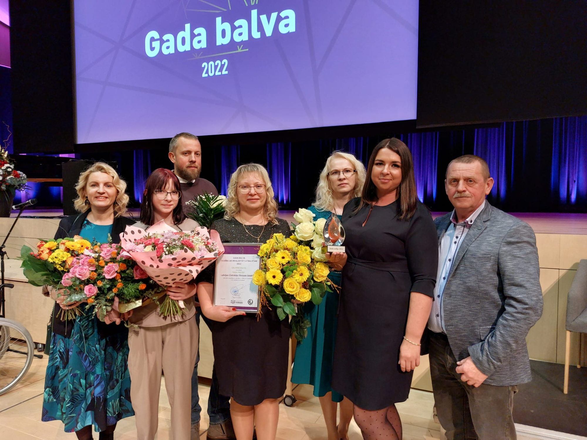 Latvijas Cistiskās fibrozes biedrība saņem gada balvu par cilvēku ar invaliditāti atbalstu