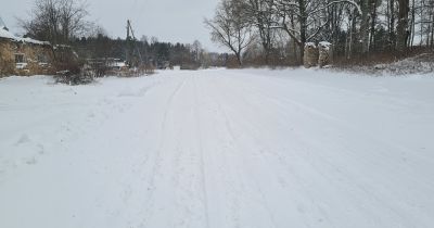 Sniega dēļ apgrūtināti braukšanas apstākļi