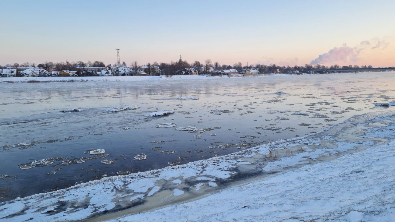 Daugavā pie Jēkabpils ūdens līmenis bez būtiskām izmaiņām, mazākās upēs līmenis krītas