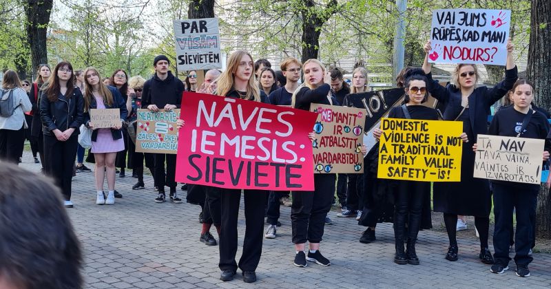 Saistībā ar Jēkabpils novadā notikušo slepkavību notiek pikets Rīgā