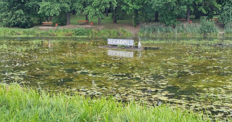 Pils dīķi Jēkabpilī šogad netīrīs