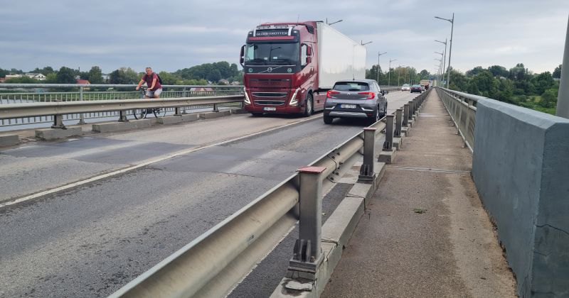 Jēkabpils tilta šuvju remontam šobrīd nav finansējuma