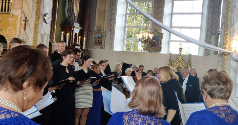 Izskanējis garīgo dziesmu festivāls “Māras zemes Karaliene”