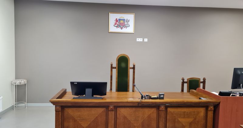 Nelegālo imigrantu kontrabandistam piespriež divu gadu cietumsodu