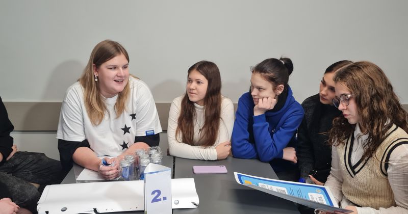 Jaunieši izzina Eiropas Savienības lēmumu pieņemšanas procesu