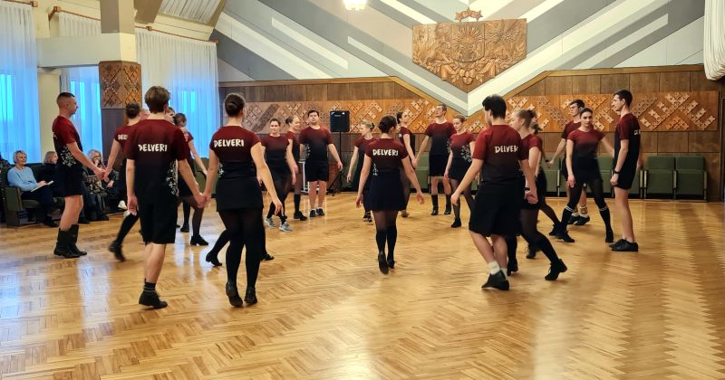 Deju kolektīvi Viesītē apgūst trīs jaunas dejas, kas radītas īpaši Sēlijai