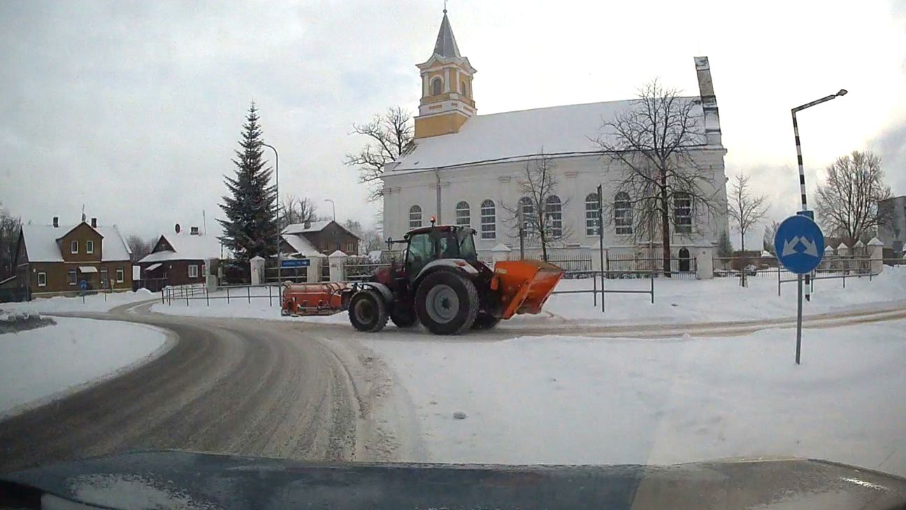 Jēkabpilī sniega tīrīšanā iesaistās visi dienesti