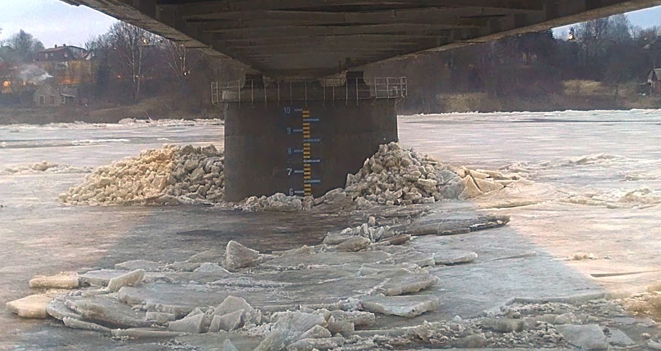 Daugavā pie Jēkabpils sākusies ledus kustība