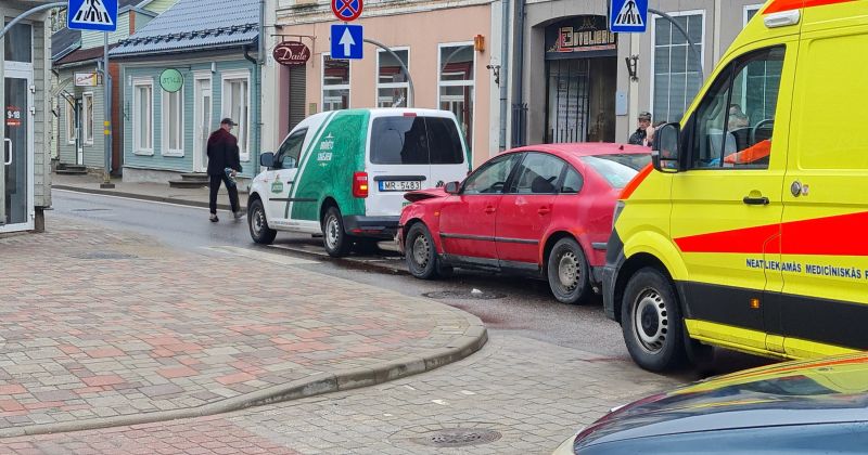 Notikusi automašīnu sadursme Jēkabpilī (papildināts)