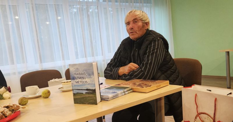 Ābeļu pagastā tiek atvērts "Raibais atmiņu mētelis"