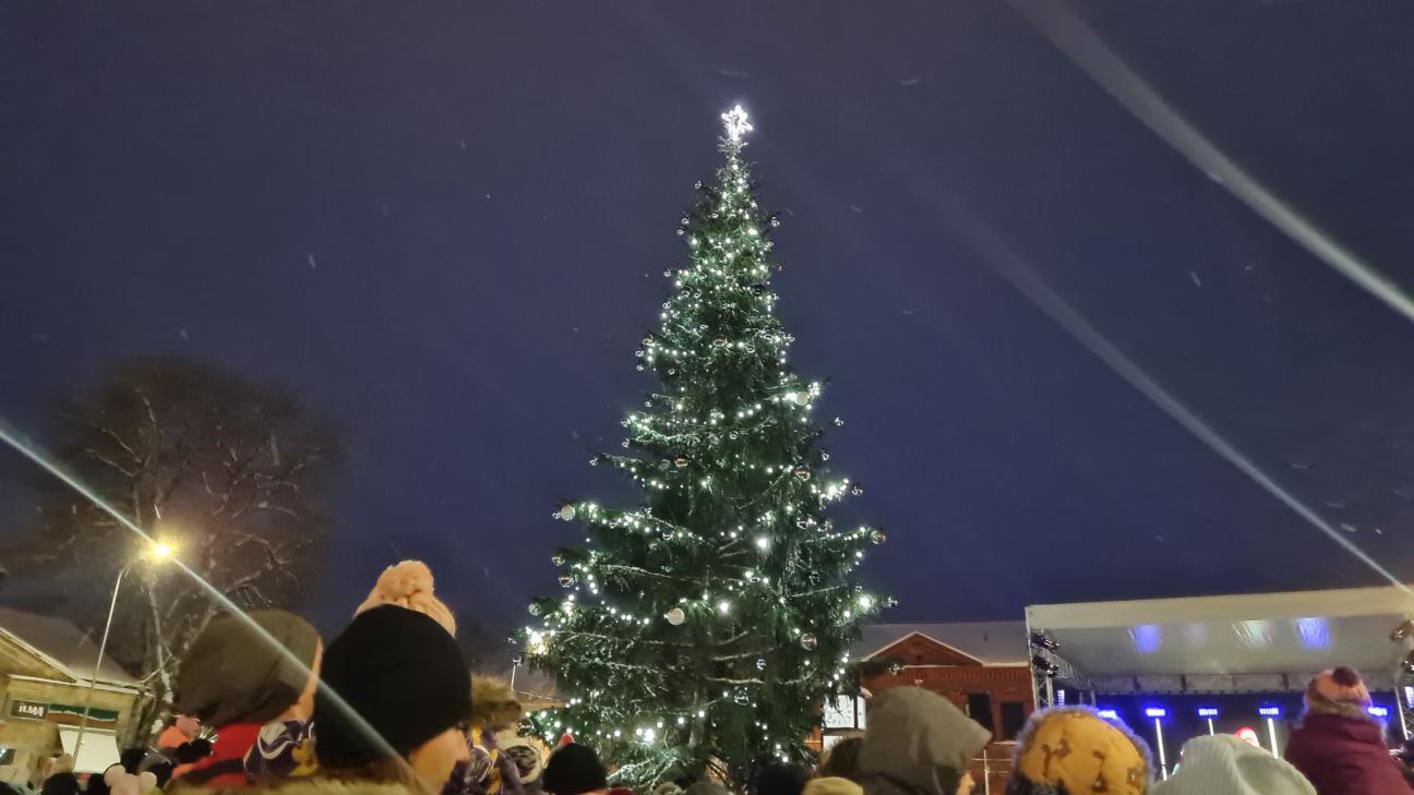 Pirmajā Adventē Jēkabpils novadā iemirdzēsies svētku eglītes (AFIŠA)