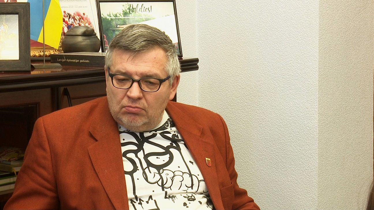 Ģimnāzijas kolektīvs aicina izvērtēt Alfona Žuka atbilstību ieņemamajam amatam