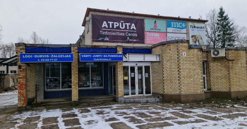 Tauta ziņo: tirdzniecības centrā “Atpūta” aizvien klusums