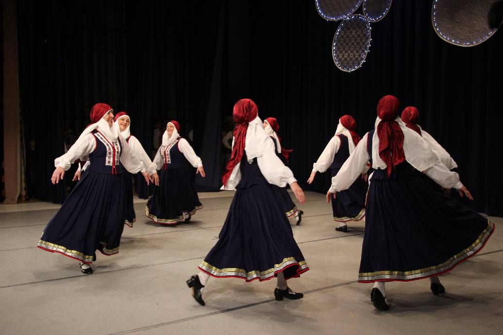Viesītē jau 26 reizi deju kolektīvi pulcējas uz 