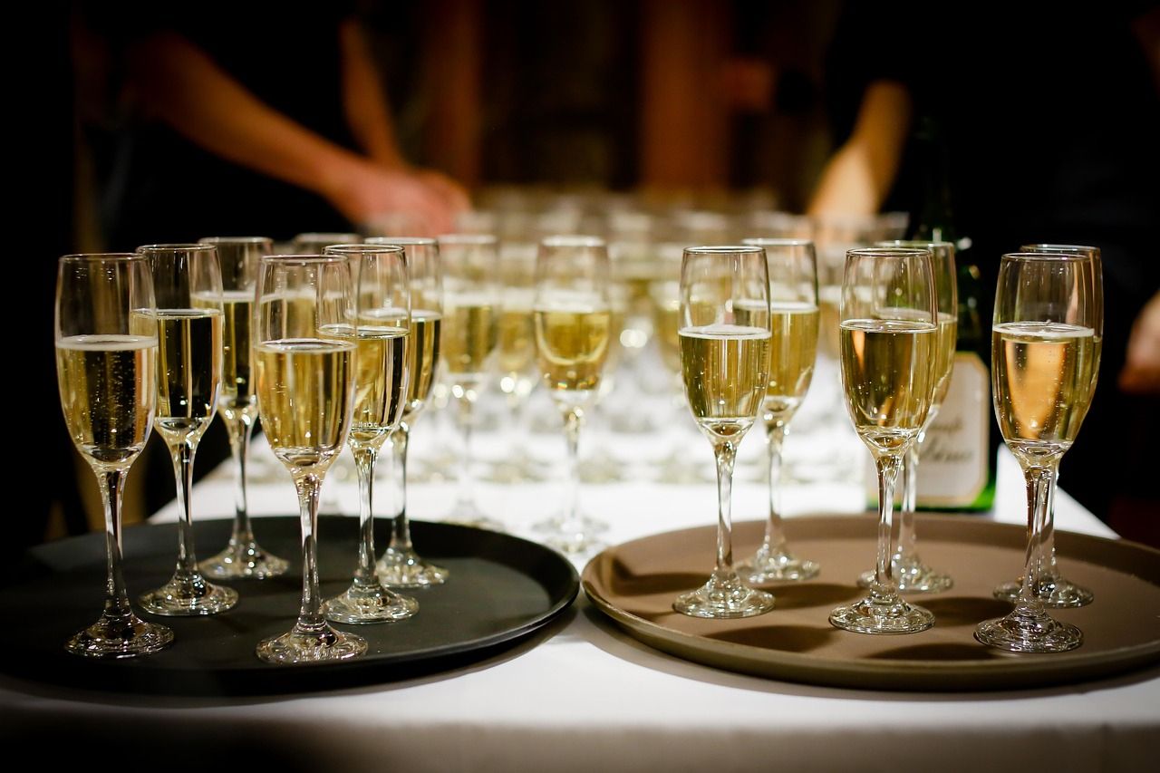 Alkohols kļūst dārgāks – kas mainās no 1. marta?