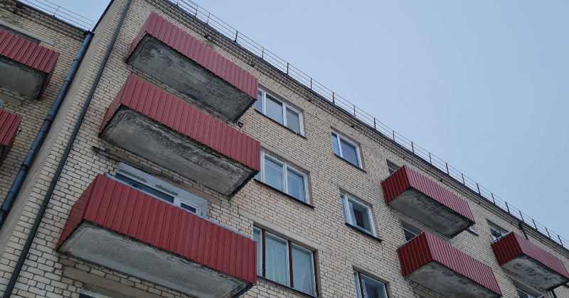 SIA “JK Namu pārvalde” atgādina: Smēķēt koplietošanas telpās un uz balkoniem ir aizliegts