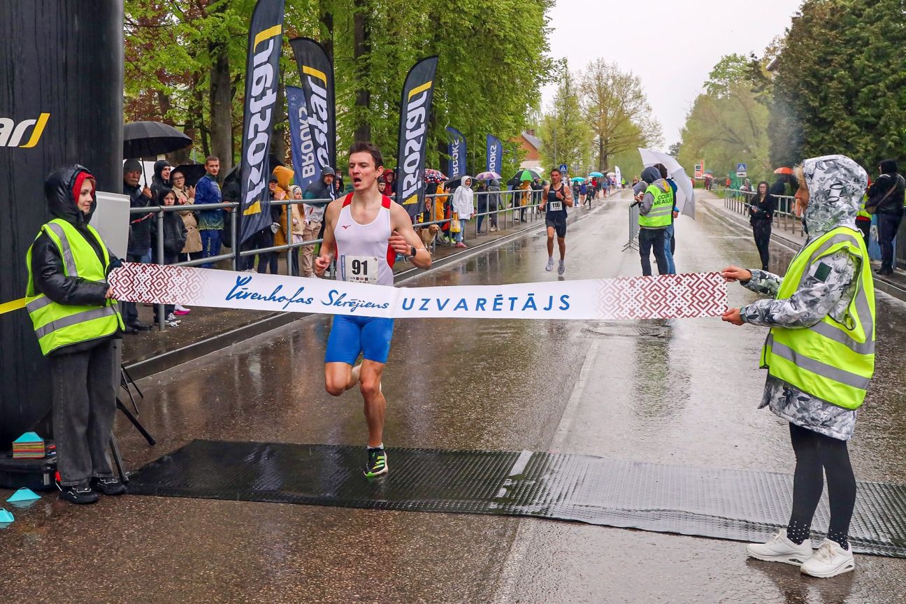 Bogdanovs Līvānos labo Latvijas rekordu šosejas jūdzes distancē