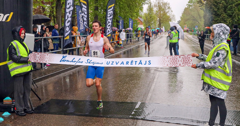 Bogdanovs Līvānos labo Latvijas rekordu šosejas jūdzes distancē