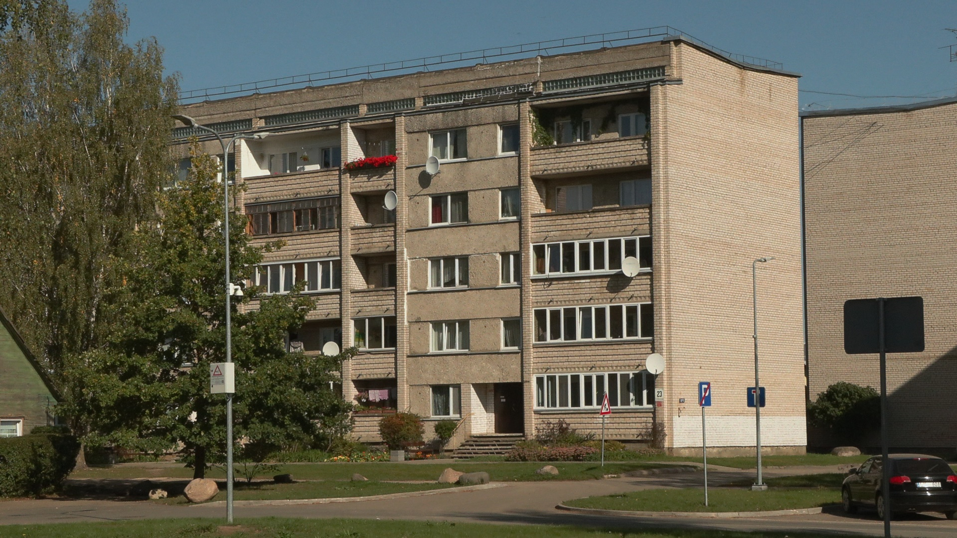 Jēkabpils novadā pakāpeniski atslēdz apkuri pašvaldības iestādēs
