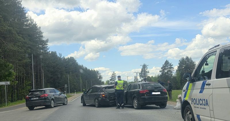 Salas ciemā - auto sadursme (papildināts ar Valsts policijas informāciju)