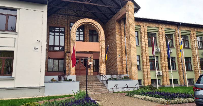 Deputāta krēsls vai esošais amats – trīs Jēkabpils novada jaunie deputāti izvēles priekšā