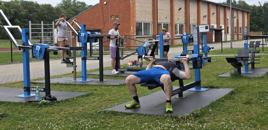 Jēkabpilī testē āra trenažierus – patīk gan sportistiem, gan iesācējiem