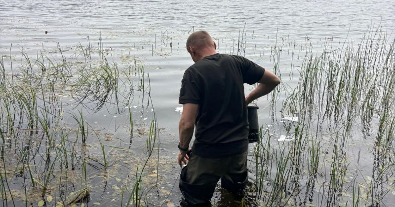 Jēkabpils novada ūdenstilpēs papildināti zivju resursi 