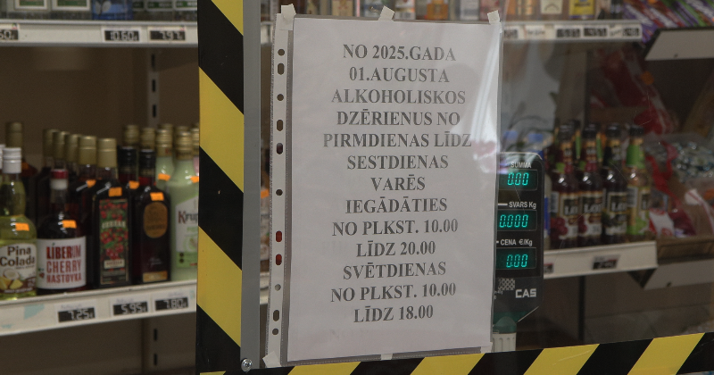 Iedzīvotāji par alkohola tirdzniecības ierobežojumiem: “Tie, kas gribēs, paņems laicīgi” 