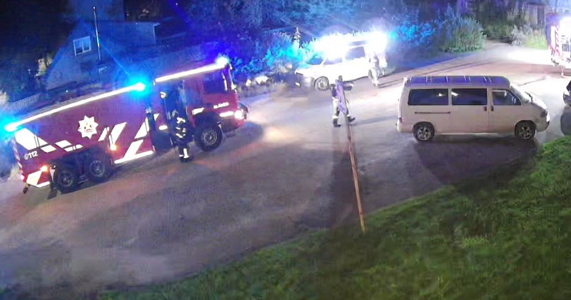 Kārtējo reizi izceļas ugunsgrēks bijušajā Līvānu stikla fabrikā