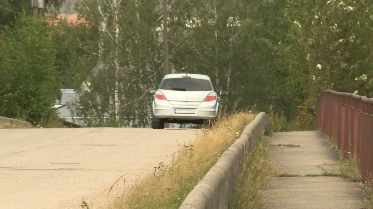 Tauta ziņo: Jēkabpils jaunieši autovadītāja tiesības laimējuši loterijā