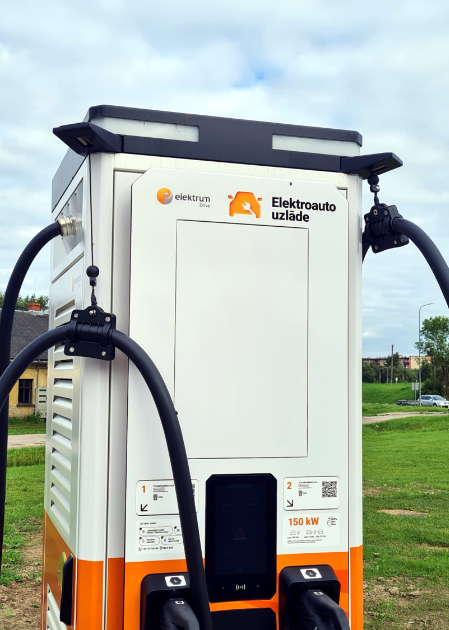 Latvijā plāno izveidot vēl 134 elektroauto uzlādes vietas, tostarp arī Jēkabpilī