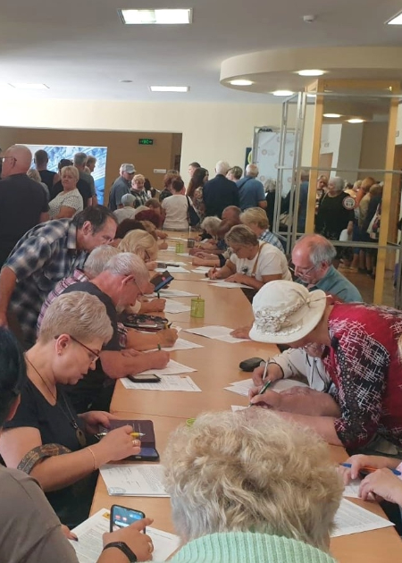 Līvānos iedzīvotāji aktīvi iesaistās cīņā par OIK atgūšanu 