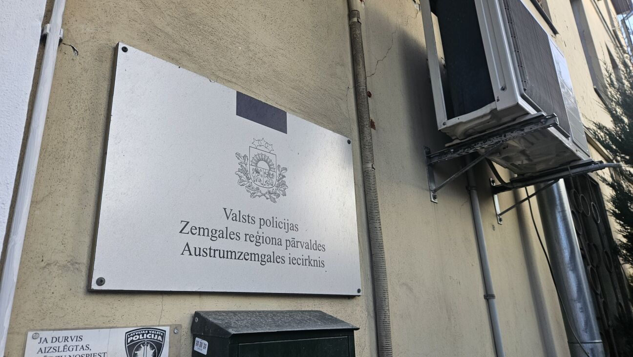 Jēkabpils pusē Valsts policijai saspringta nedēļas nogale –  avārijas, dzērājšoferi un vandālisms 