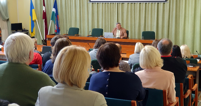 Domes priekšsēdētāja bezdarbība deputātiem var dārgi maksāt
