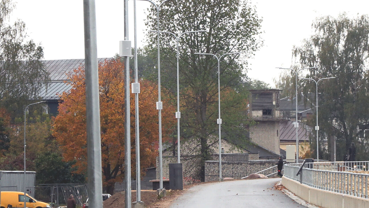 Tauta ziņo: uz aizsargdambja skanošās mūzikas dēļ 