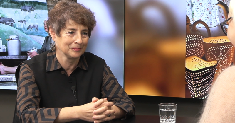 Tepat aiz horizonta: Keramikas mākslas pasaule ar Andu Svarāni