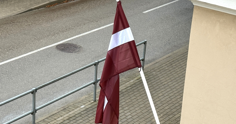 Novembrī Jēkabpilī uzmanību pievērš sarkanbaltsarkanajam 