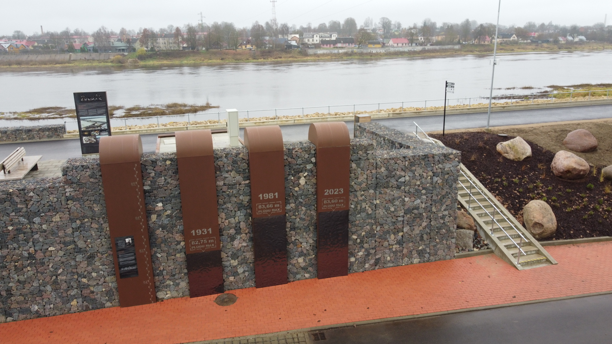 Jēkabpilī atklāj pārbūvēto Daugavas aizsargdambi / Jēkabpils Laiks ...