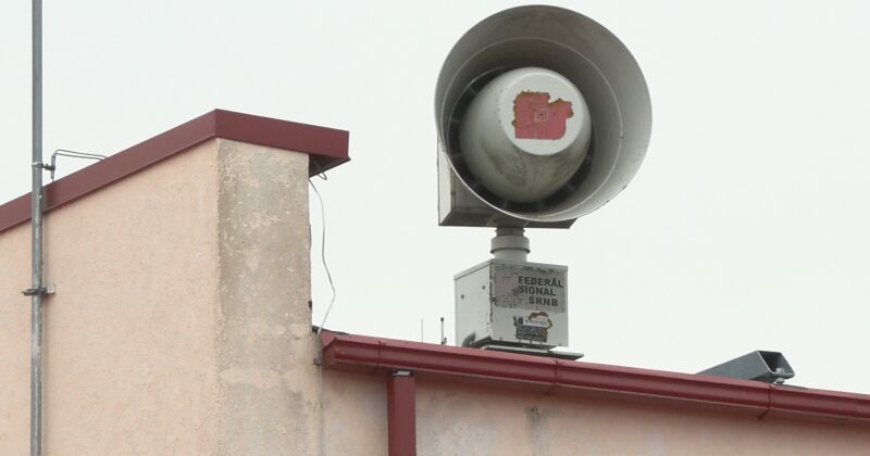 Latvijā iedarbinās trauksmes sirēnas un nosūtīs šūnu apraides paziņojumu