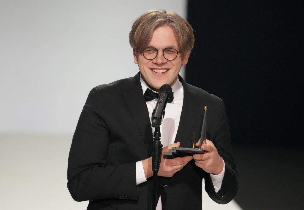 Izrāde ‘Alfas’ par traģisko 2011. gada Jēkabpils apšaudi triumfē ‘Spēlmaņu naktī’