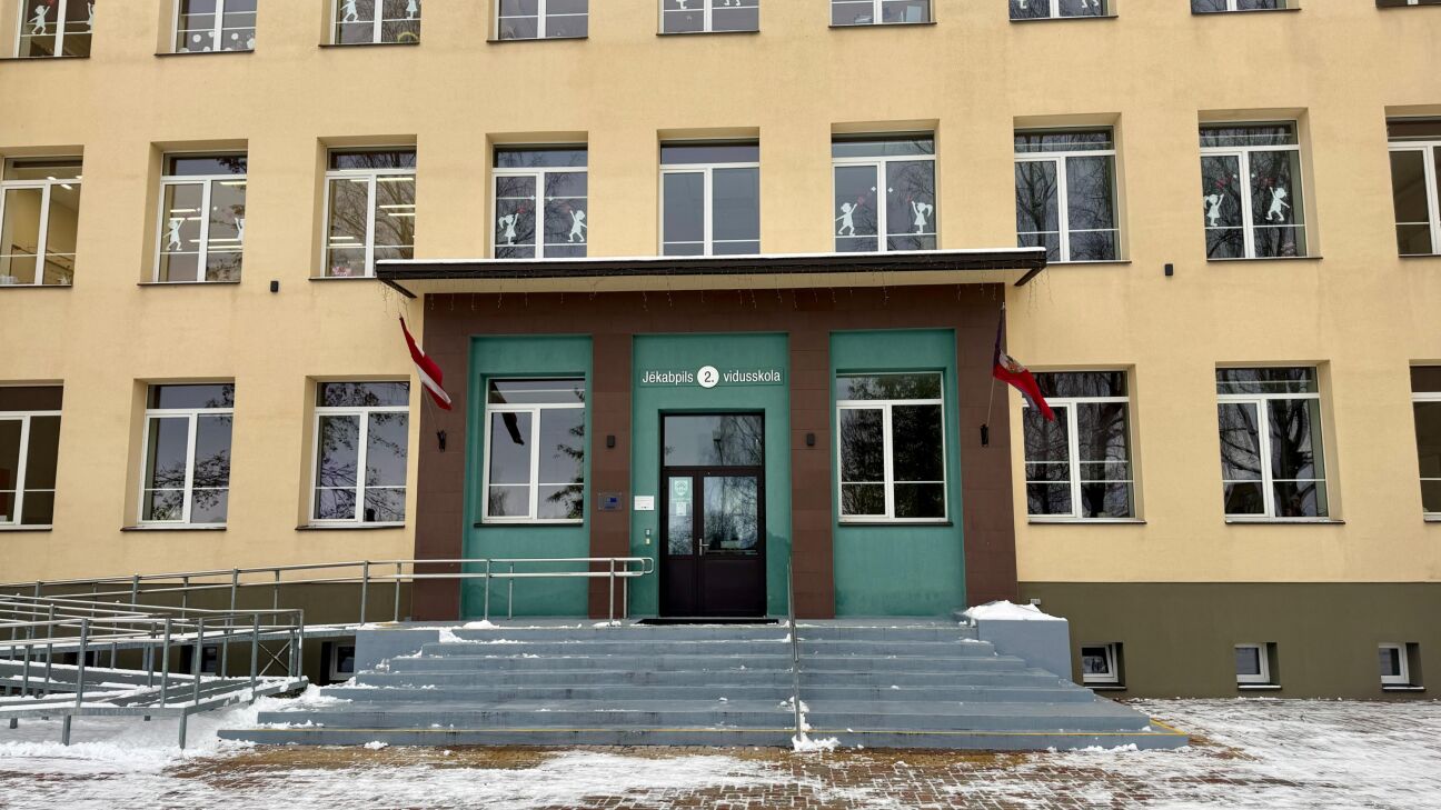 Jēkabpils 2. vidusskola no 1. decembra atsāks mācības tikai savās telpās