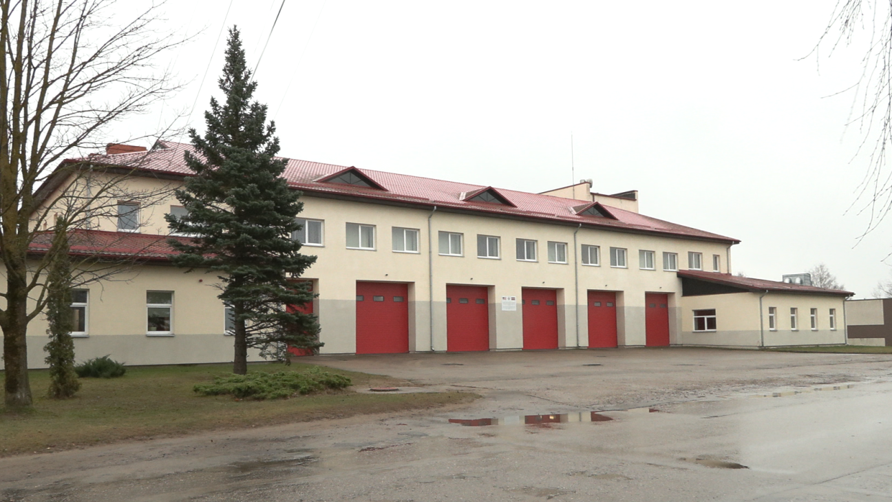 Rites pagastā deg dzīvoklis: viens cietušais, pieci evakuējas