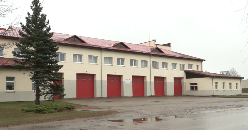 Rites pagastā deg dzīvoklis: viens cietušais, pieci evakuējas