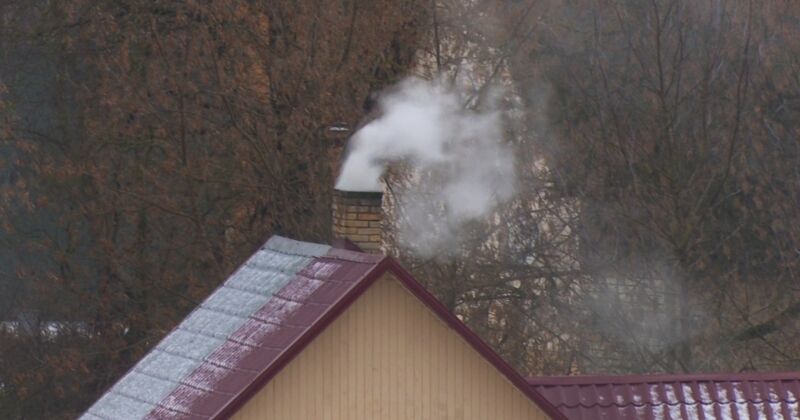 Sodrēji dūmvadā kārtējo reizi rada bīstamu situāciju