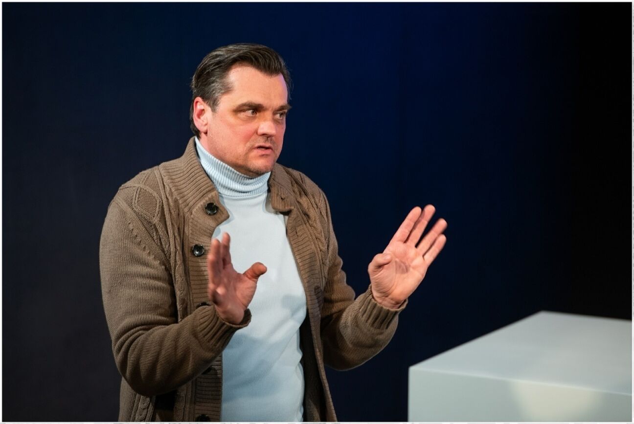 Aktierim tas IR rožu lauks – Artis Robežnieks par teātri, dzīvi un dzimto Jēkabpili