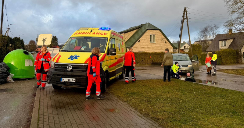 Jēkabpilī automašīna notriec seniori – sākts kriminālprocess
