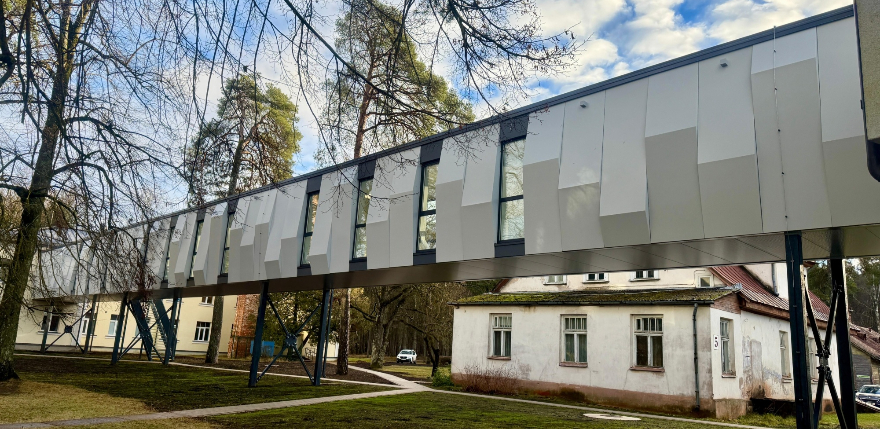 Jēkabpils reģionālajā slimnīcā atklāj “Gaismas galeriju”