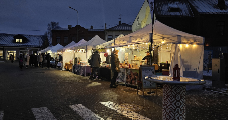&Scaron;onedēļ Jēkabpils novadā priecēs &ldquo;Pārsteiguma karuselis&rdquo;, Ēriks Gruzniņ&scaron; un svētku tirdziņ&scaron;