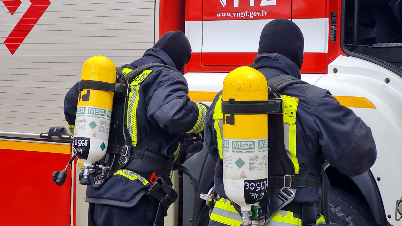 Trešajā Adventē ugunsgrēkos Kūku un Neretas pagastā – divi cietušie