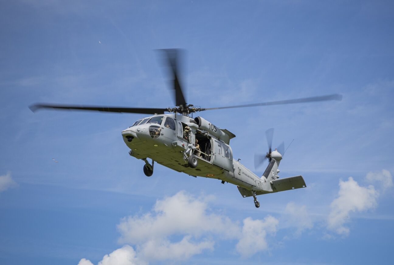 Jēkabpils iedzīvotājus brīdina par helikopteru pārlidojumiem